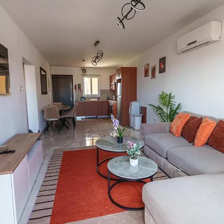 Mythical Sands And Apartamento Paralimni