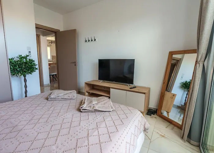 Mythical Sands And * Paralimni